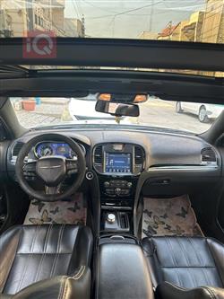 کرایسلەر 300